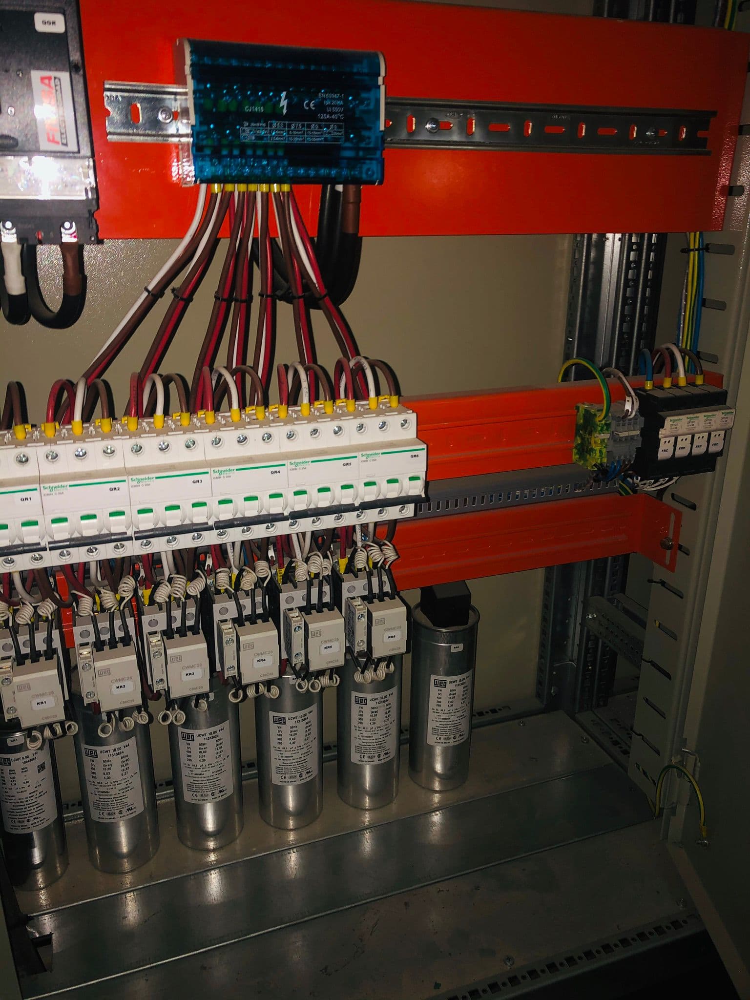 Instalaciones Eléctricas Profesionales